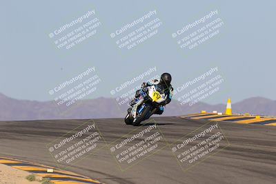 media/Oct-08-2023-CVMA (Sun) [[dbfe88ae3c]]/Race 3 Amateur Supersport Middleweight/